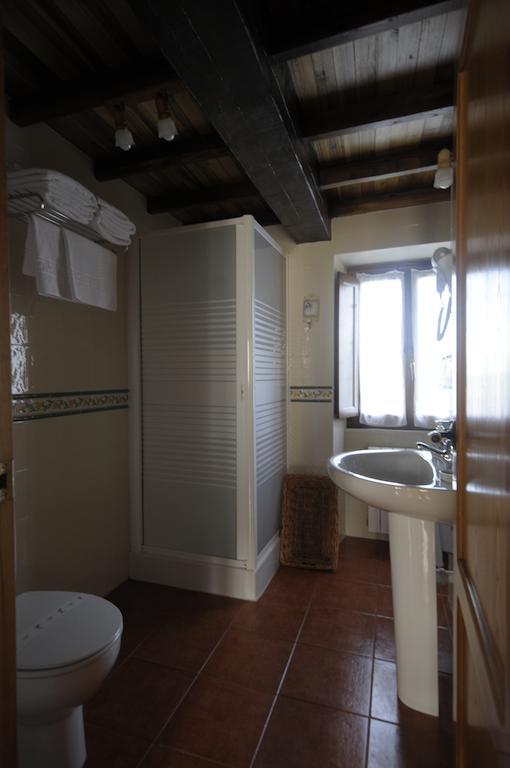 Apartamentos Rurales Romallande Puerto de Vega Ngoại thất bức ảnh